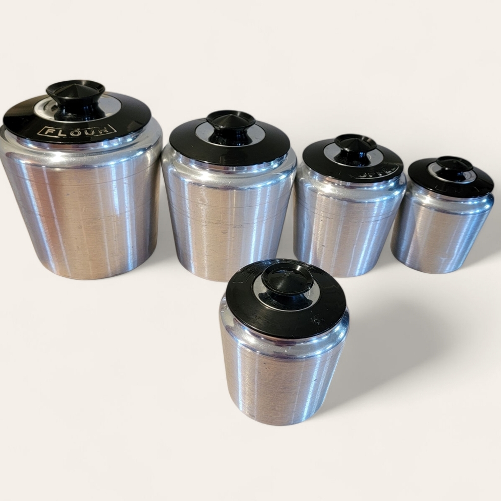 Vintage Kromex Aluminum Round Kitchen Canister Set of 5‎ - Picture 8 of 11